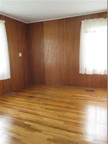 8900 South Roberts Road Heltonville, IN 47436 - Photo 5 of 11 Gallery Image 5