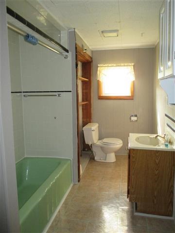 8900 South Roberts Road Heltonville, IN 47436 - Photo 8 of 11 Gallery Image 8