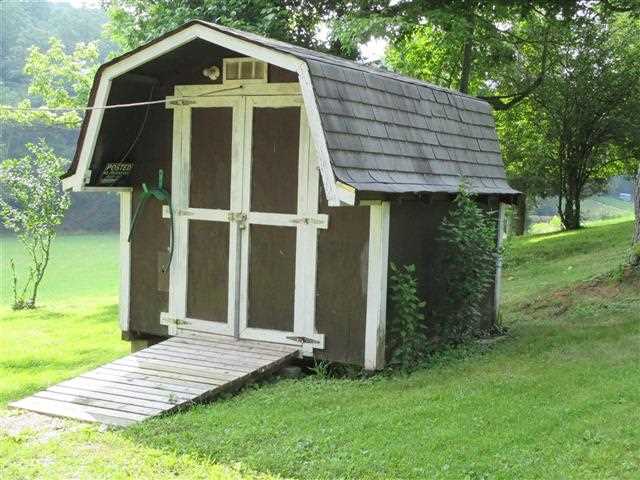 8900 South Roberts Road Heltonville, IN 47436 - Photo 10 of 11 Gallery Image 10