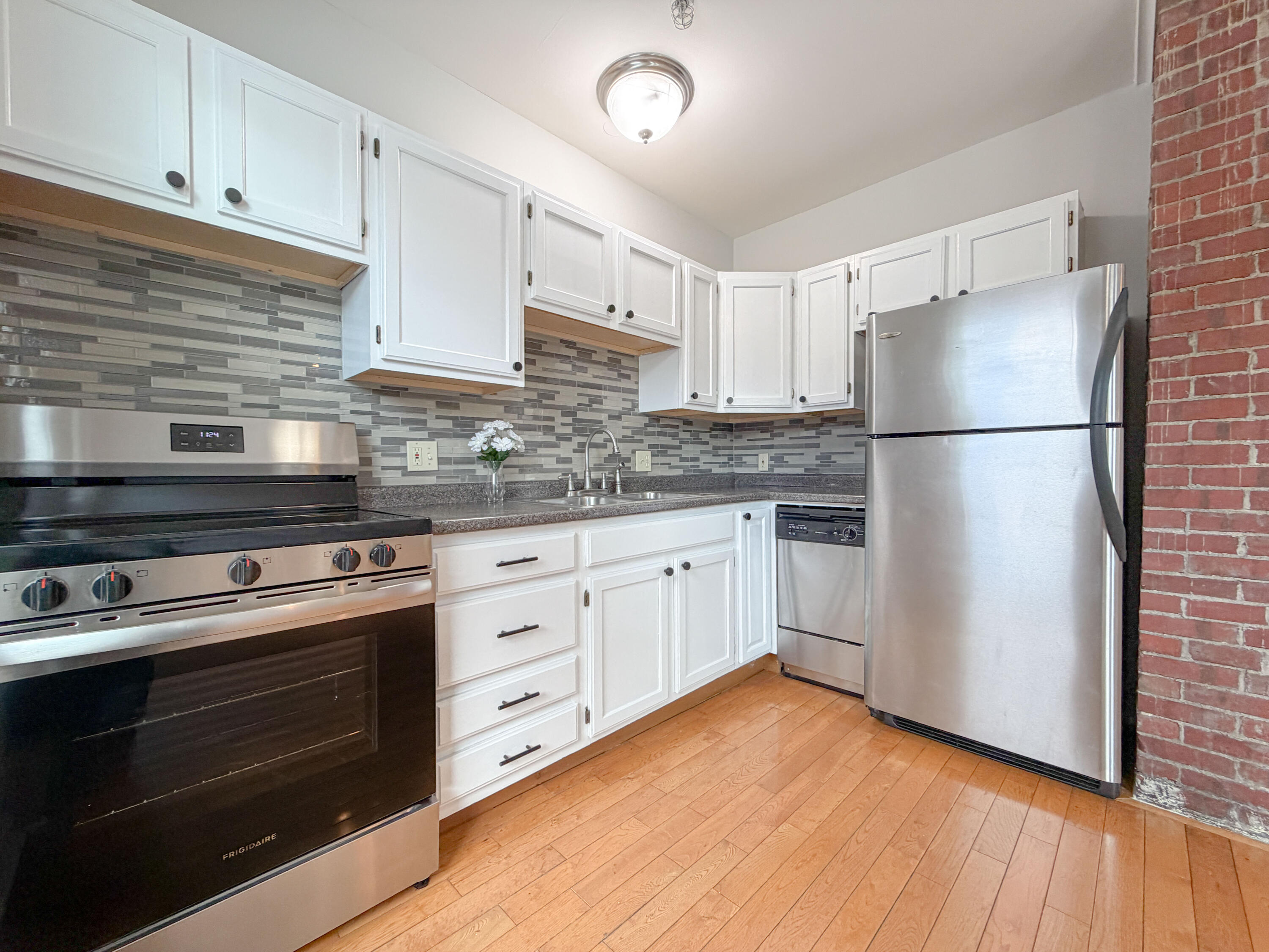 65 Sherman Street, Unit 9 Portland, ME 04101 - Photo 17 of 56 65 Sherman St #9 Portland -16