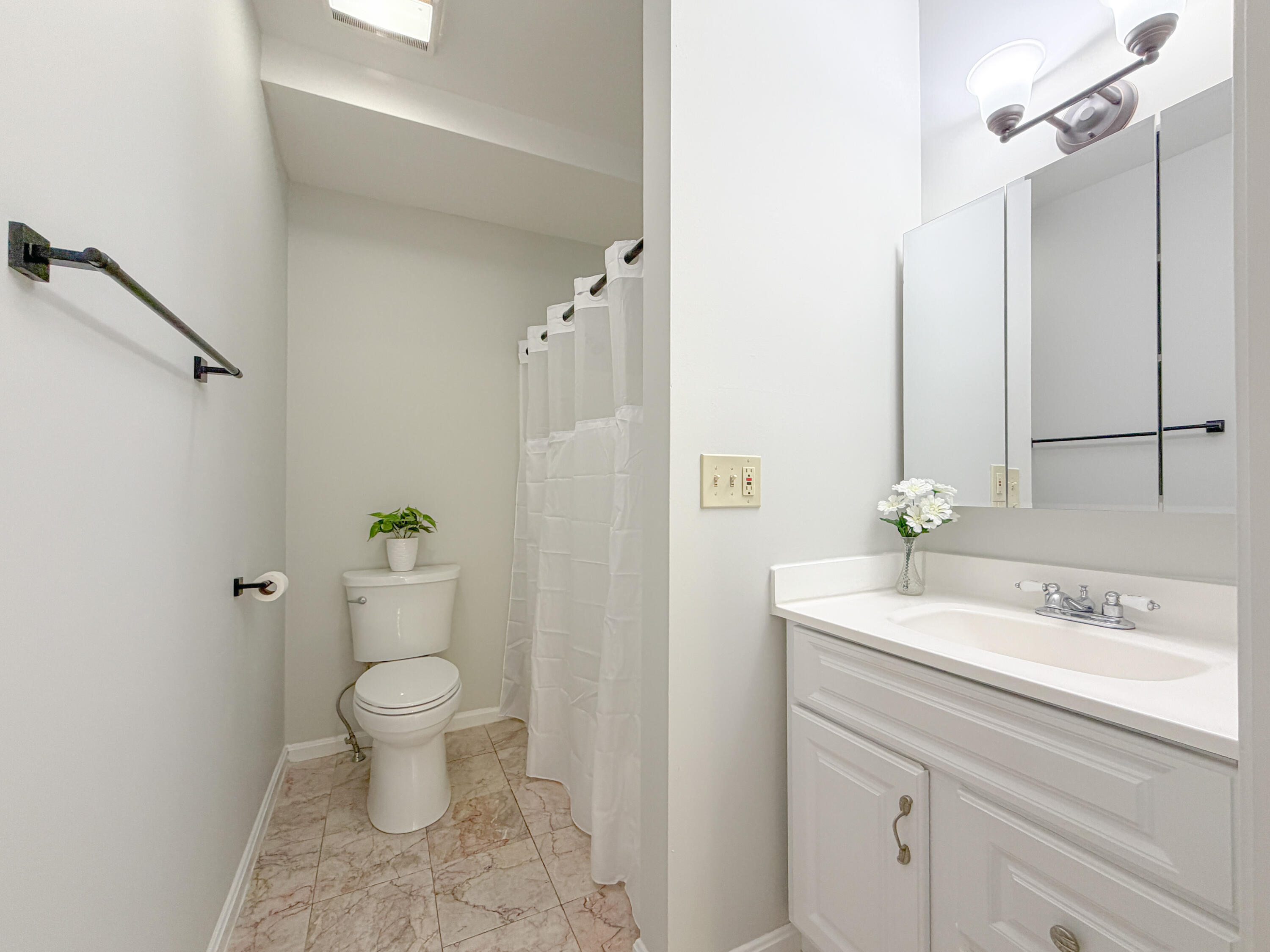 65 Sherman Street, Unit 9 Portland, ME 04101 - Photo 25 of 56 65 Sherman St #9 Portland -24