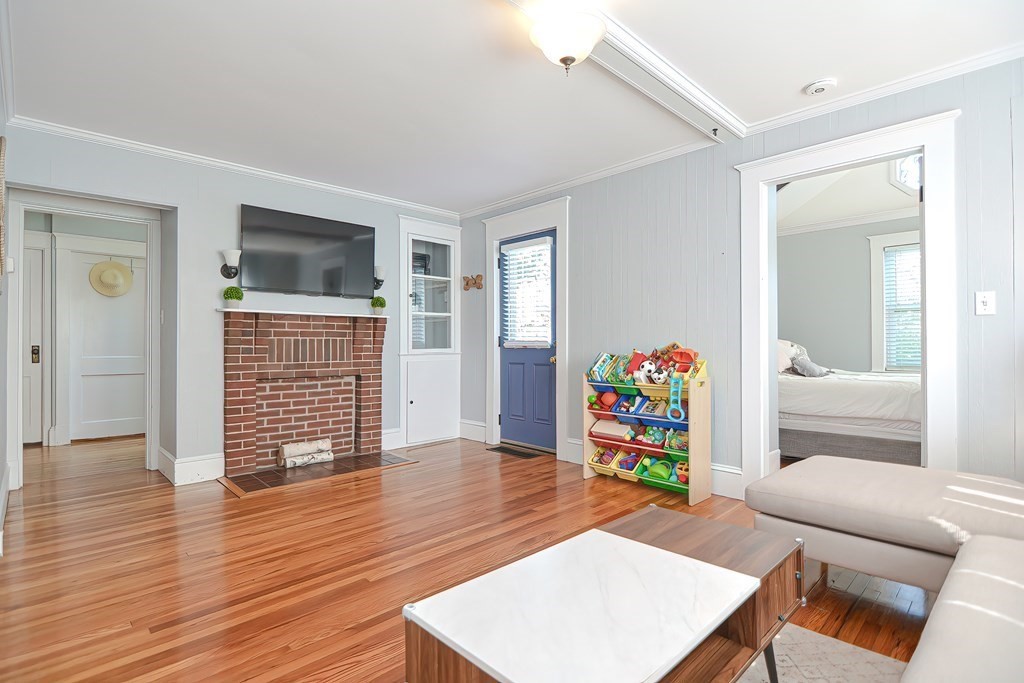 6 Winslow Road Beverly, MA 01915 - Photo 8 of 34 Gallery Image 8