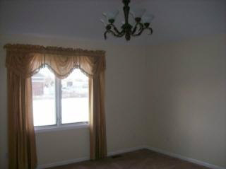 8461 Hunters Ridge Drive Newport, MI 48166 - Photo 7 of 11 714573-6.JPG