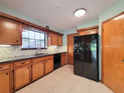 $485,000 | 3 Thunderbird Circle, Baytown, TX 77521