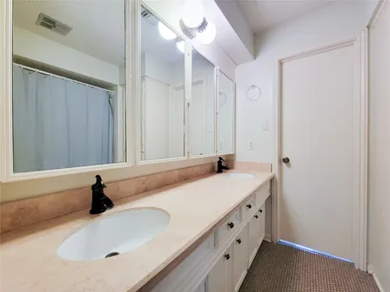 $485,000 | 3 Thunderbird Circle, Baytown, TX 77521