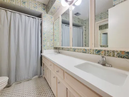 $485,000 | 3 Thunderbird Circle, Baytown, TX 77521