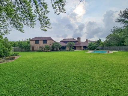 $485,000 | 3 Thunderbird Circle, Baytown, TX 77521