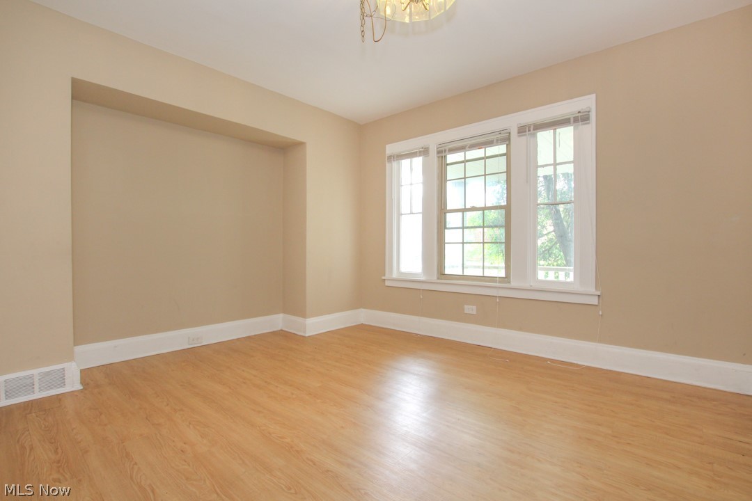 3579 Bainbridge Road Cleveland Heights, OH 44118 - Photo 11 of 35