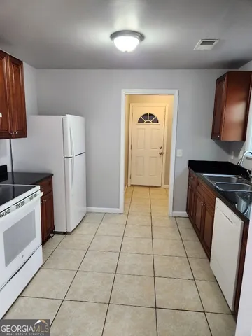 $1,600 | 6223 Klondike River Road, Stonecrest, GA 30038