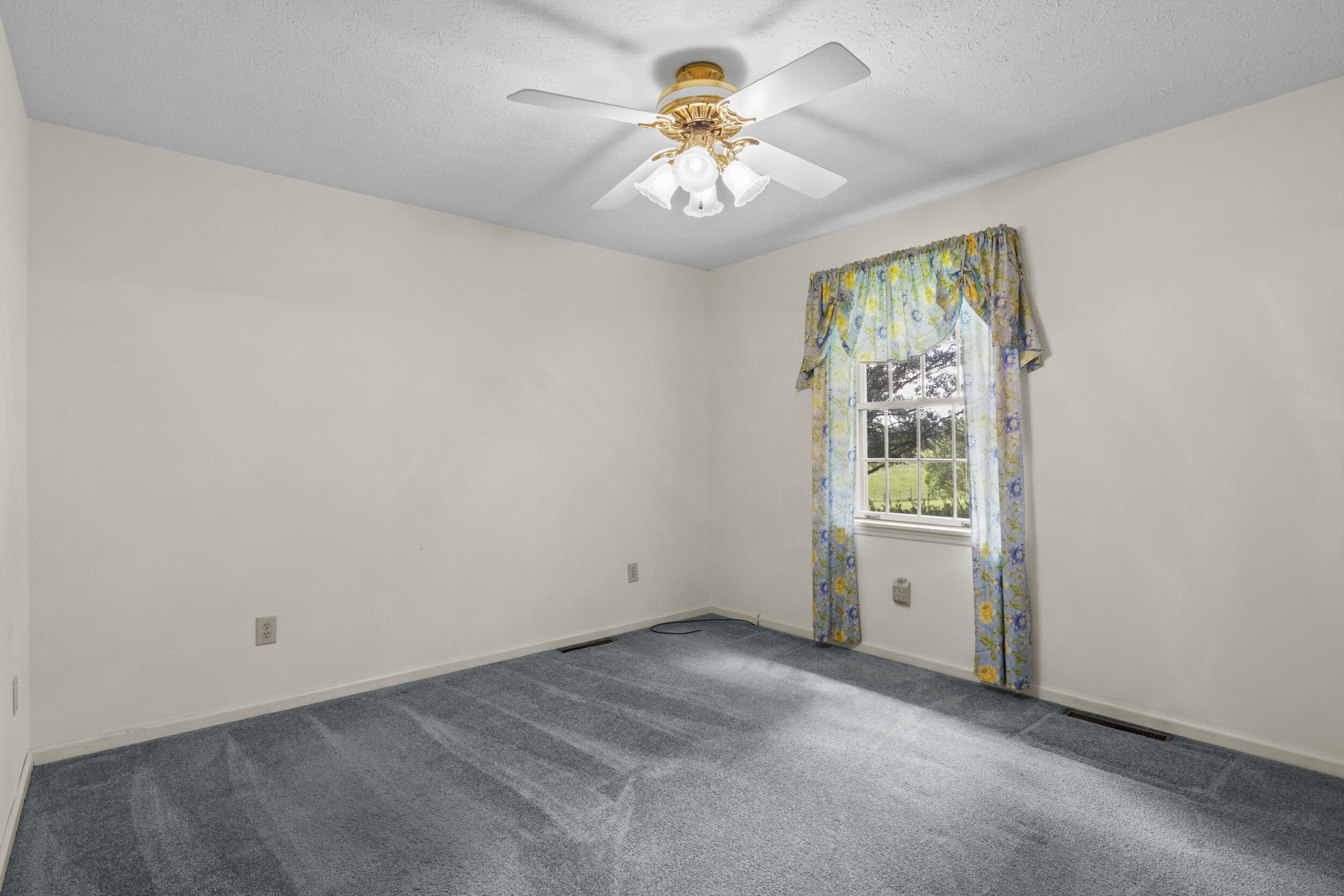 4185 Van Thompson Road Mount Sterling, KY 40353 - Photo 7 of 43 27_img_0081