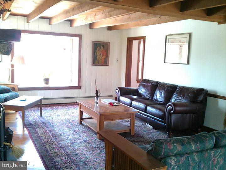 5855 Stoneberry Way Riegelsville, PA 18077 - Photo 3 of 17