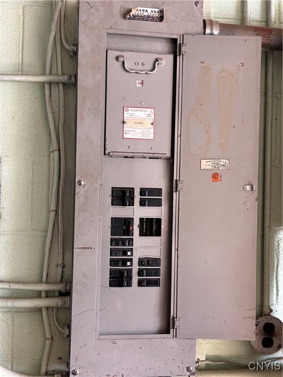 723 Orwood Place Syracuse, NY 13208 - Photo 13 of 16