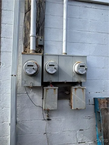 $157,000 | 723 Orwood Place, Salina, NY 13208