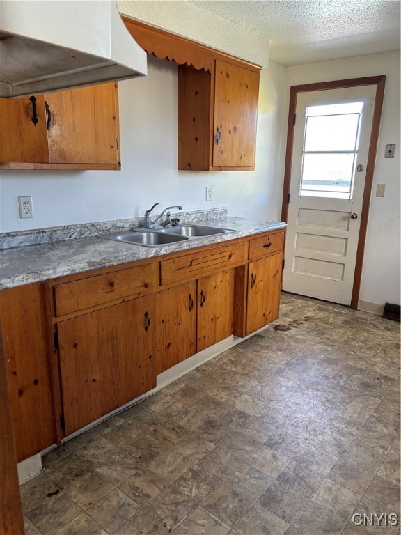 723 Orwood Place Syracuse, NY 13208 - Photo 4 of 16