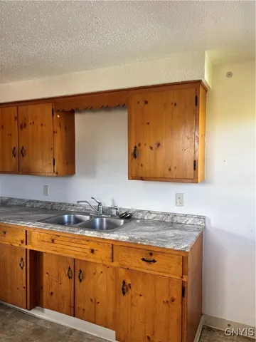 $157,000 | 723 Orwood Place, Salina, NY 13208