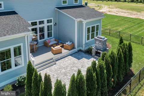 a outdoor living space with furniture and garden view