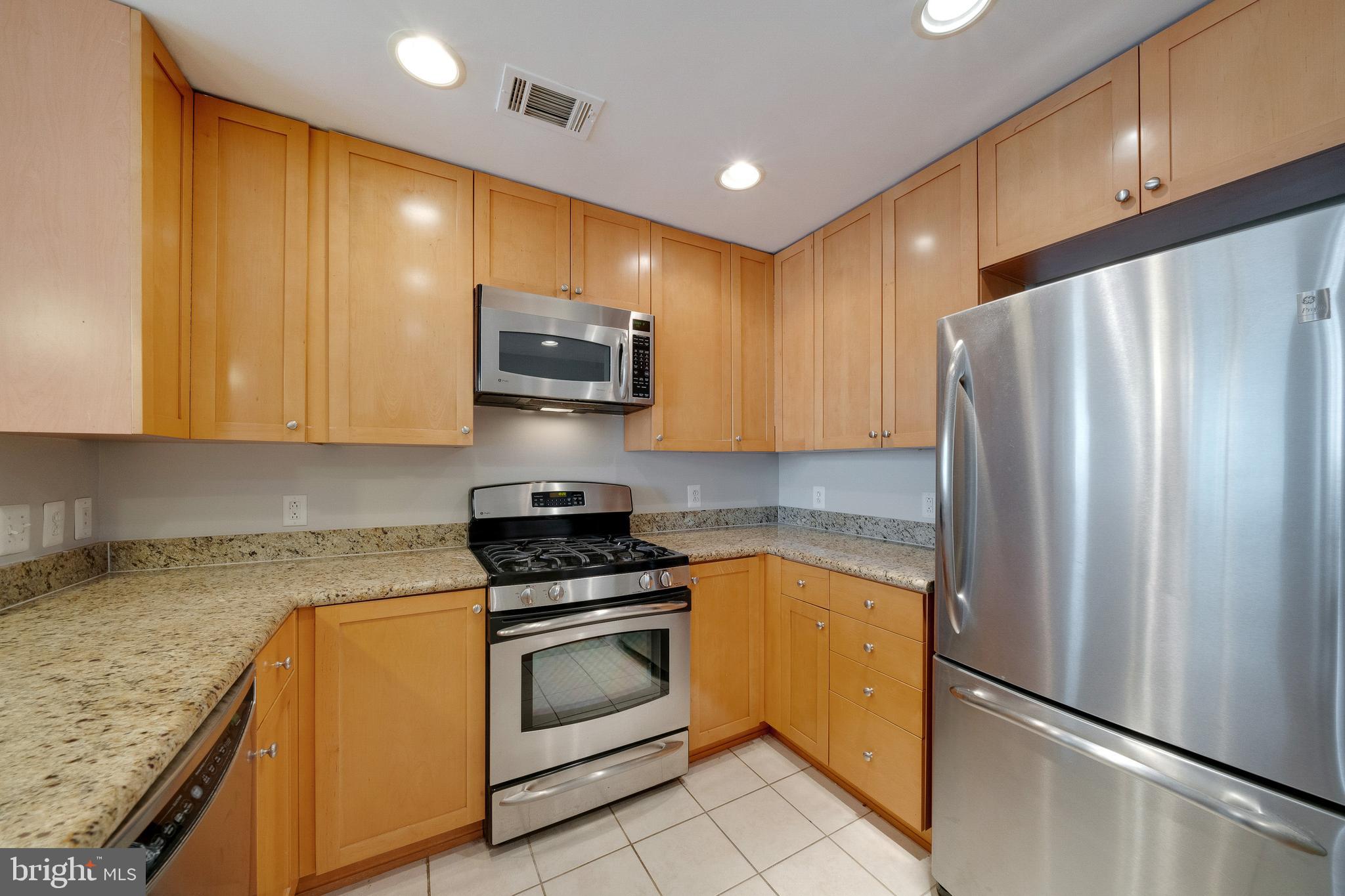 3600 South Glebe Road, Unit 611W Arlington, VA 22202 - Photo 11 of 43 Stainless-steel appliences