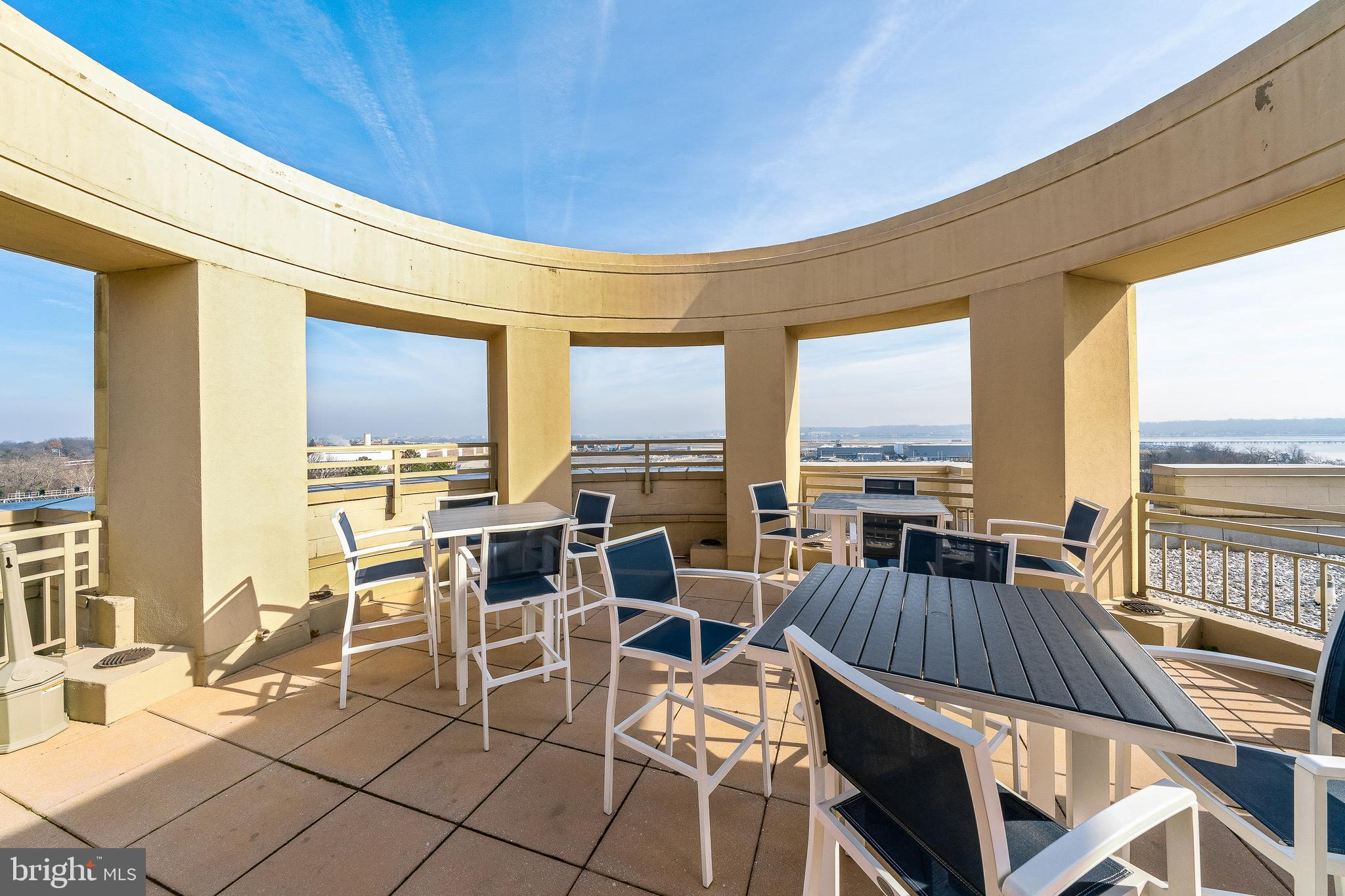 3600 South Glebe Road, Unit 611W Arlington, VA 22202 - Photo 36 of 43 Outdoor patio