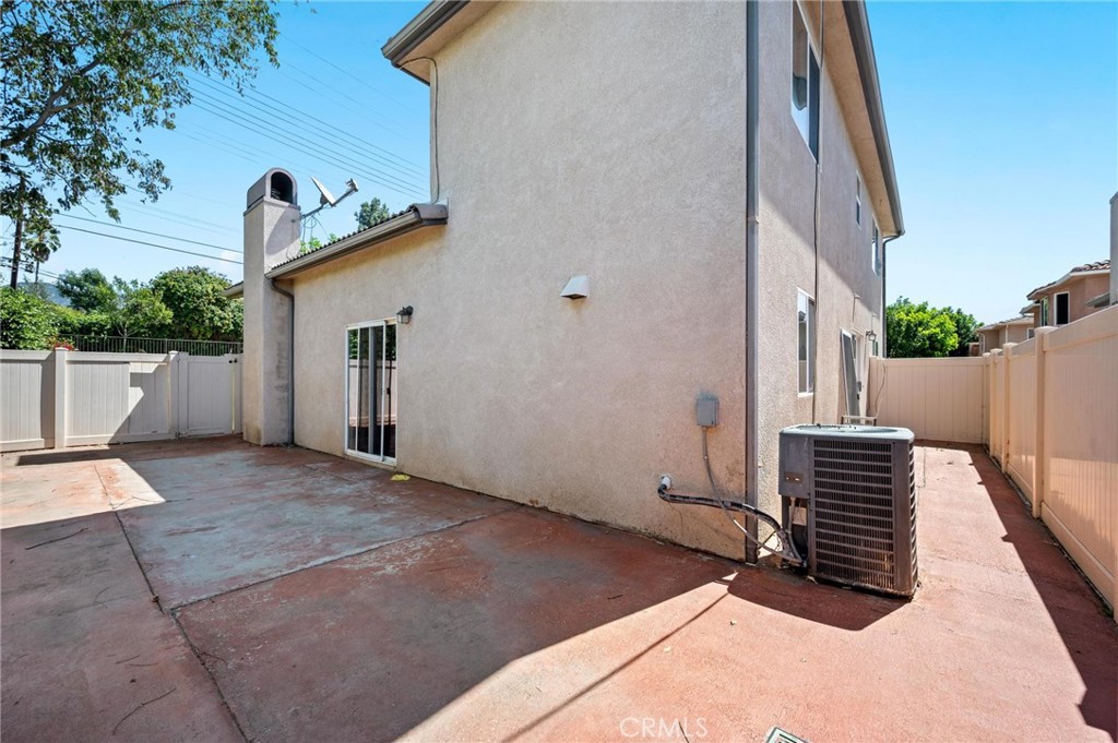 14661 Oak Road Sylmar, CA 91342 - Photo 38 of 41