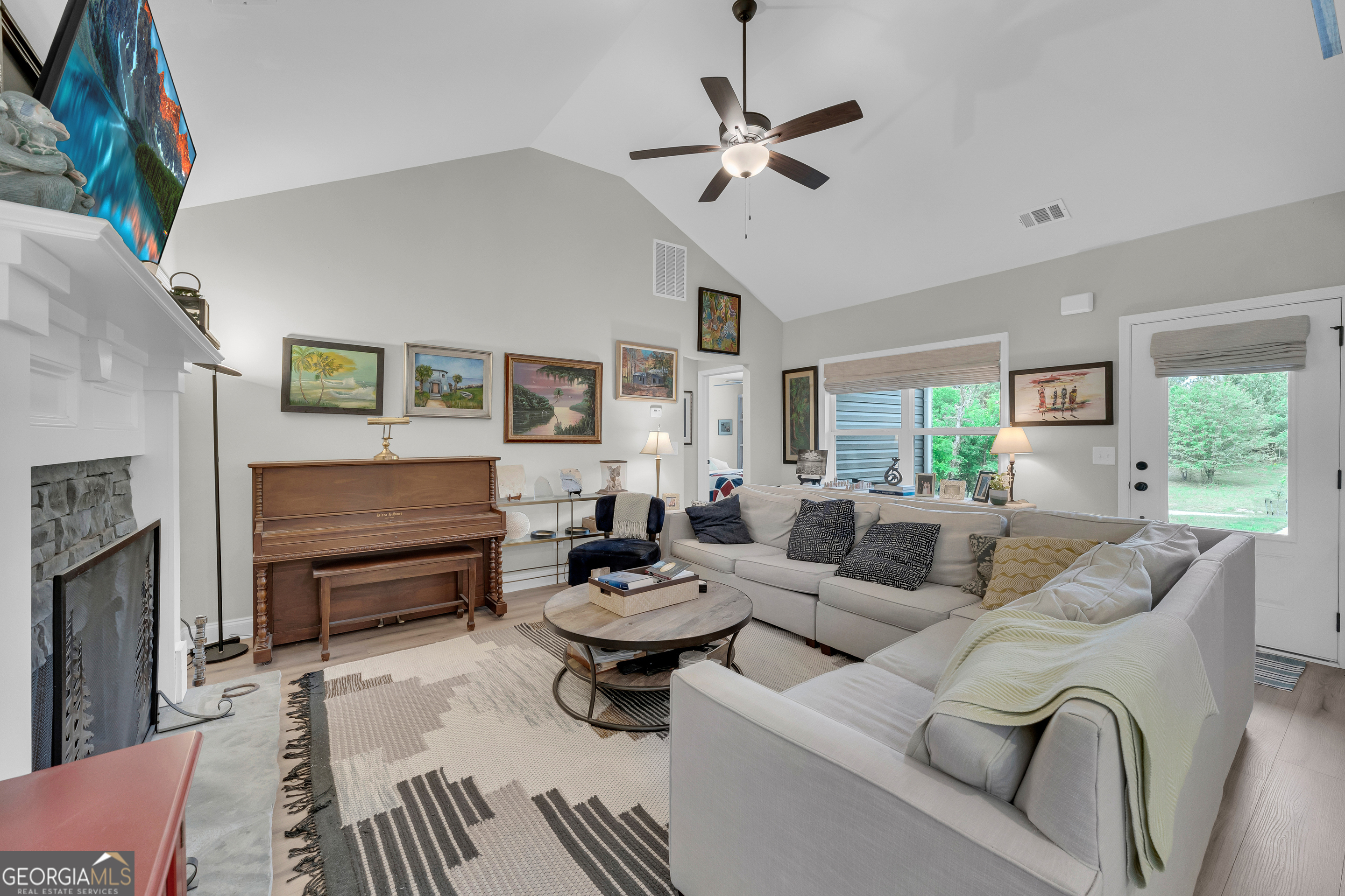 227 Topher Street Hartwell, GA 30643 - Photo 8 of 36