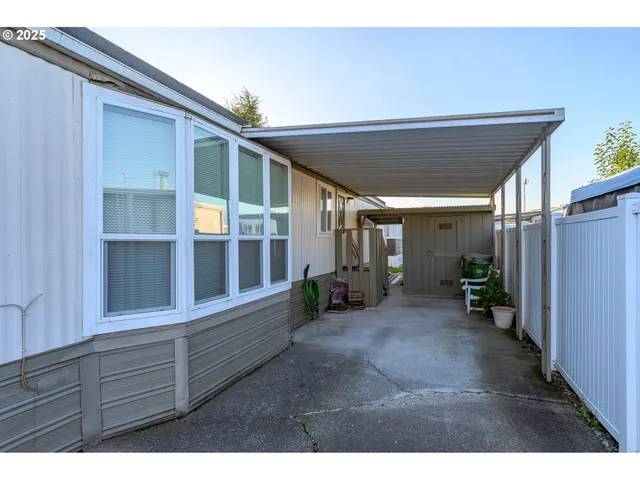 a view of outdoor space