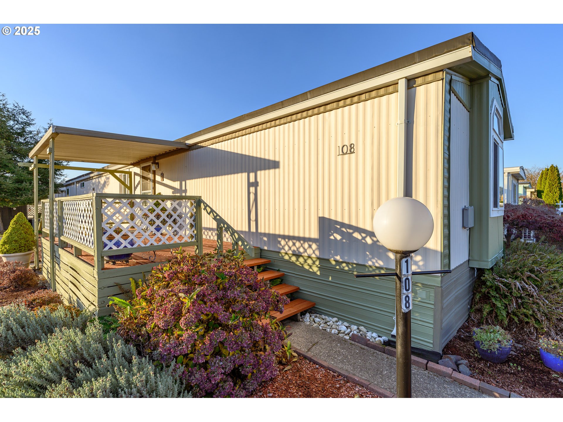 2902 East 2nd Street, Unit 108 Newberg, OR 97132 - Photo 5 of 38 a view of an outdoor space