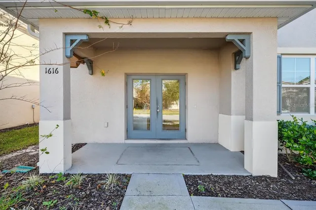 a view of a house with a garage