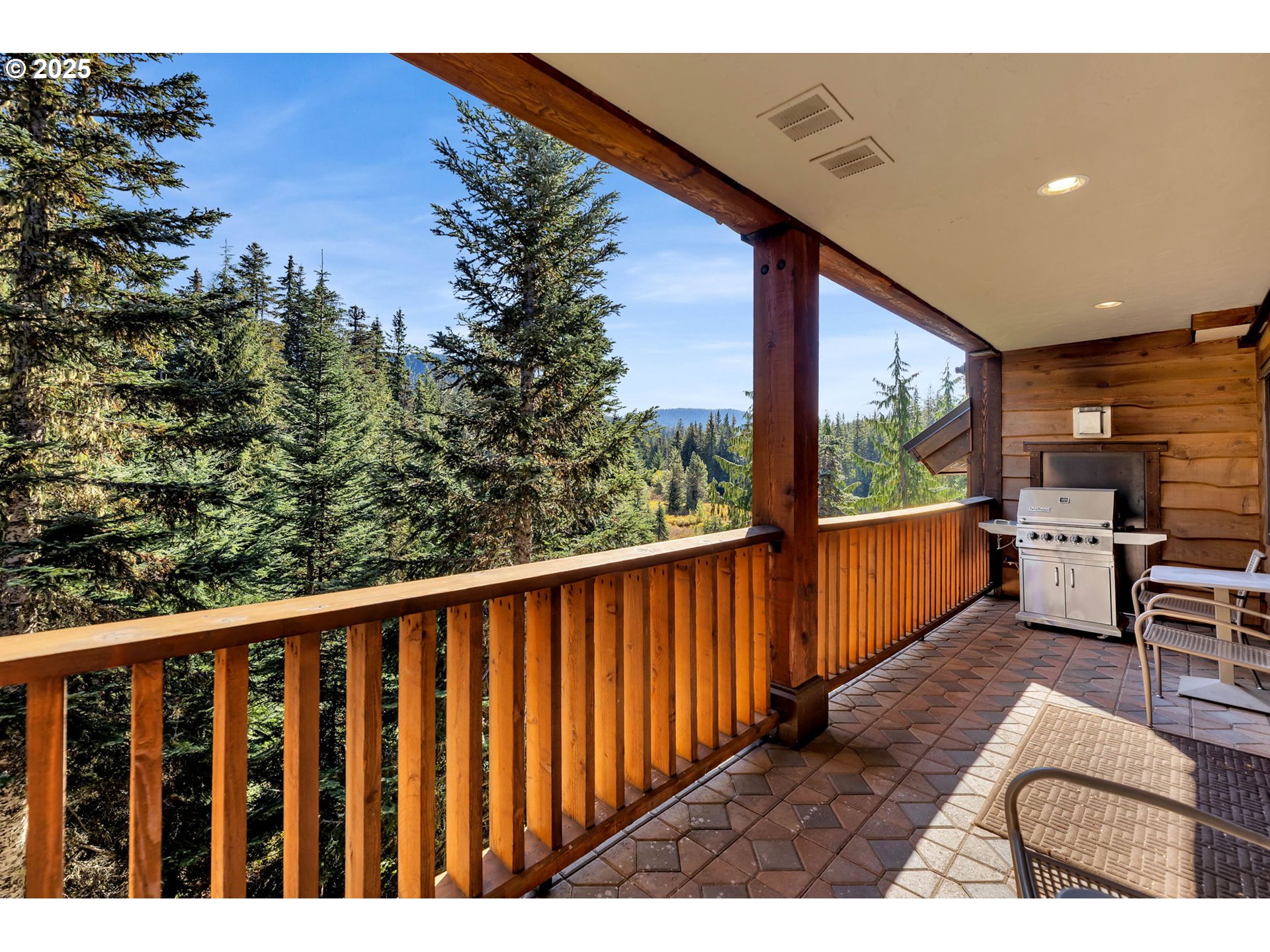 31254 East Collins Lake Road, Unit 22 Government Camp, OR 97028 - Photo 13 of 44 Covered Porch