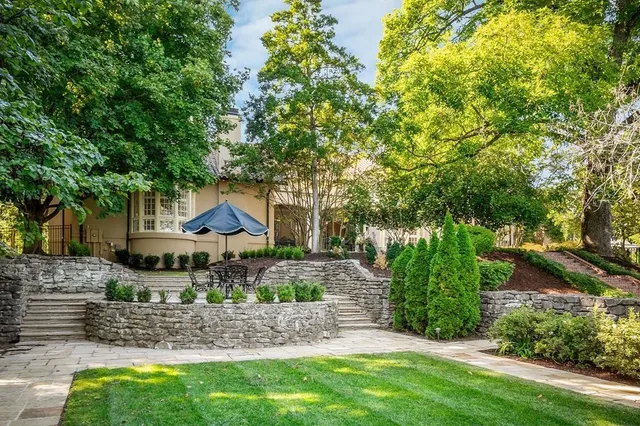 $2,650,000 | 335 North Dixie Avenue, Cookeville, TN 38501