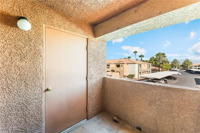 $189,000 | 3151 North Soaring Gulls Drive, Unit 2160, Las Vegas, NV 89128