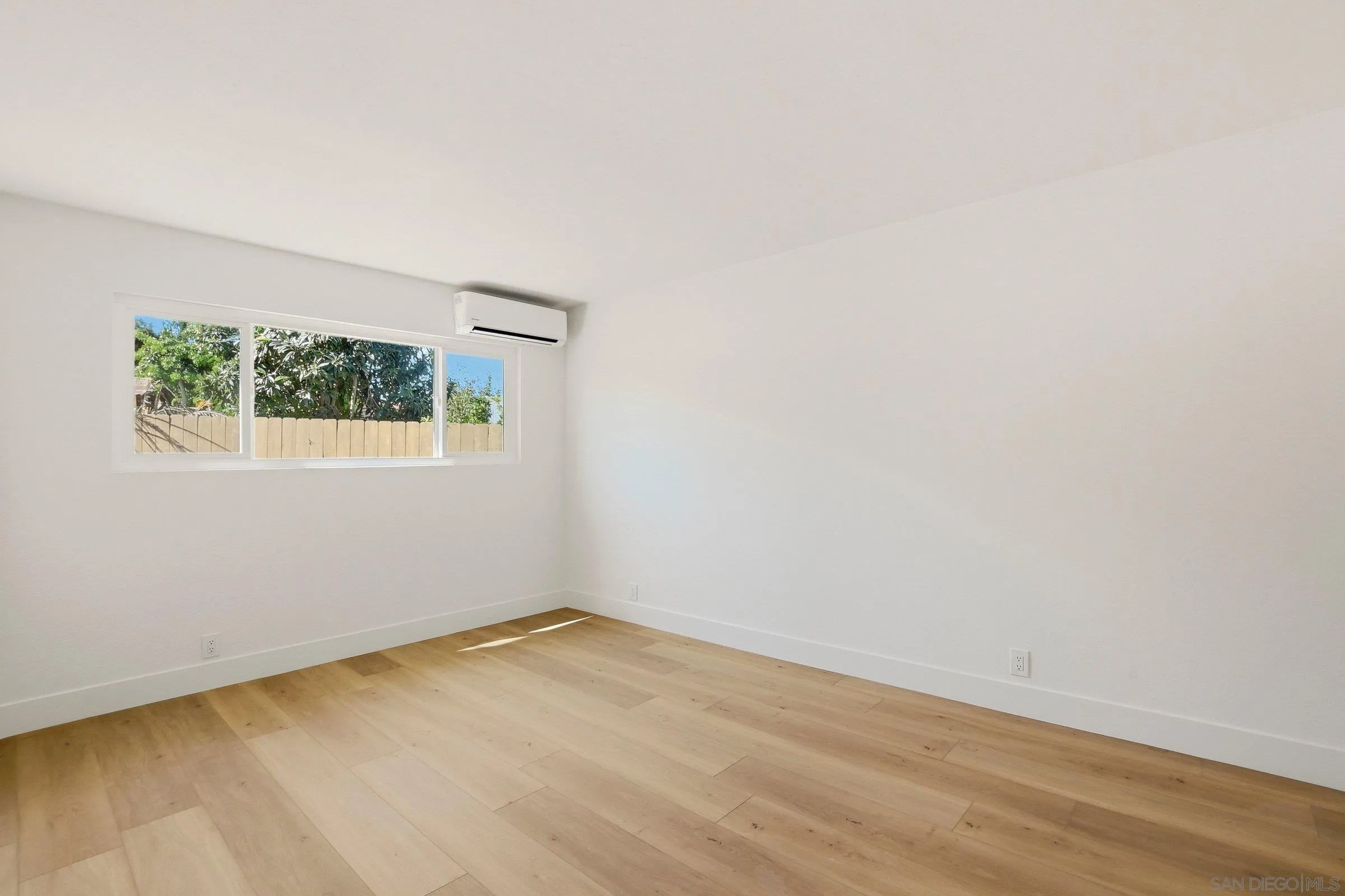 646 Barsby Street Vista, CA 92084 - Photo 29 of 48 an empty room with a window
