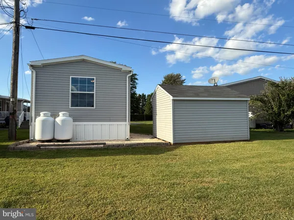 a front view of house with yard