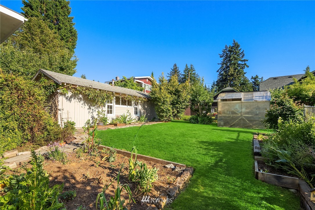 940 Cedar Street Edmonds, WA 98020 - Photo 35 of 40 Gallery Image 35