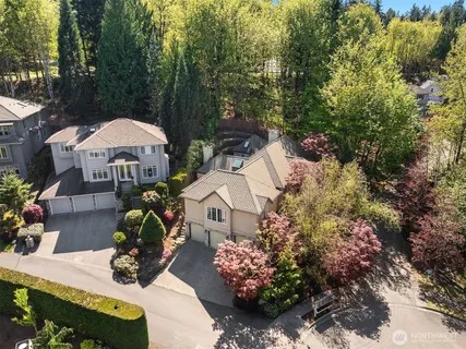 $1,745,000 | 17247 Southeast 54th Place, Bellevue, WA 98006