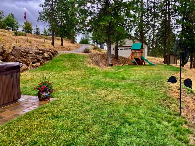 $1,199,000 | 10309 North Lookout View Lane, Newman Lake, WA 99025