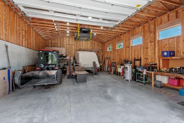 $1,199,000 | 10309 North Lookout View Lane, Newman Lake, WA 99025