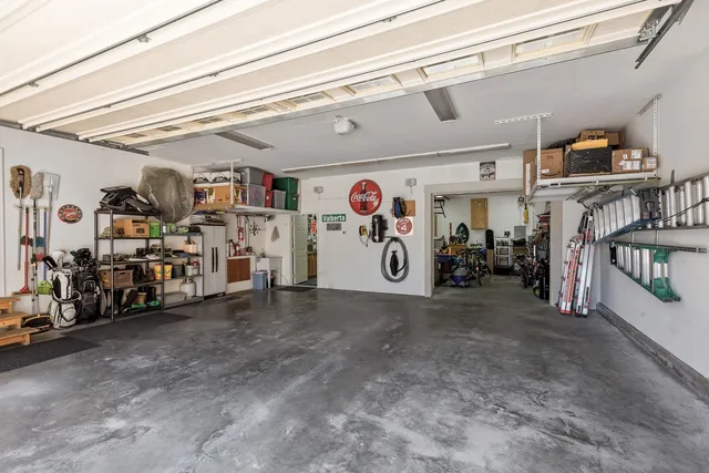 $1,199,000 | 10309 North Lookout View Lane, Newman Lake, WA 99025