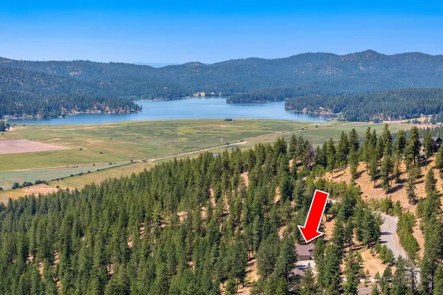 $1,199,000 | 10309 North Lookout View Lane, Newman Lake, WA 99025