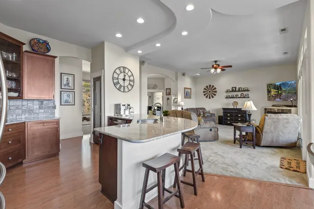 $1,199,000 | 10309 North Lookout View Lane, Newman Lake, WA 99025