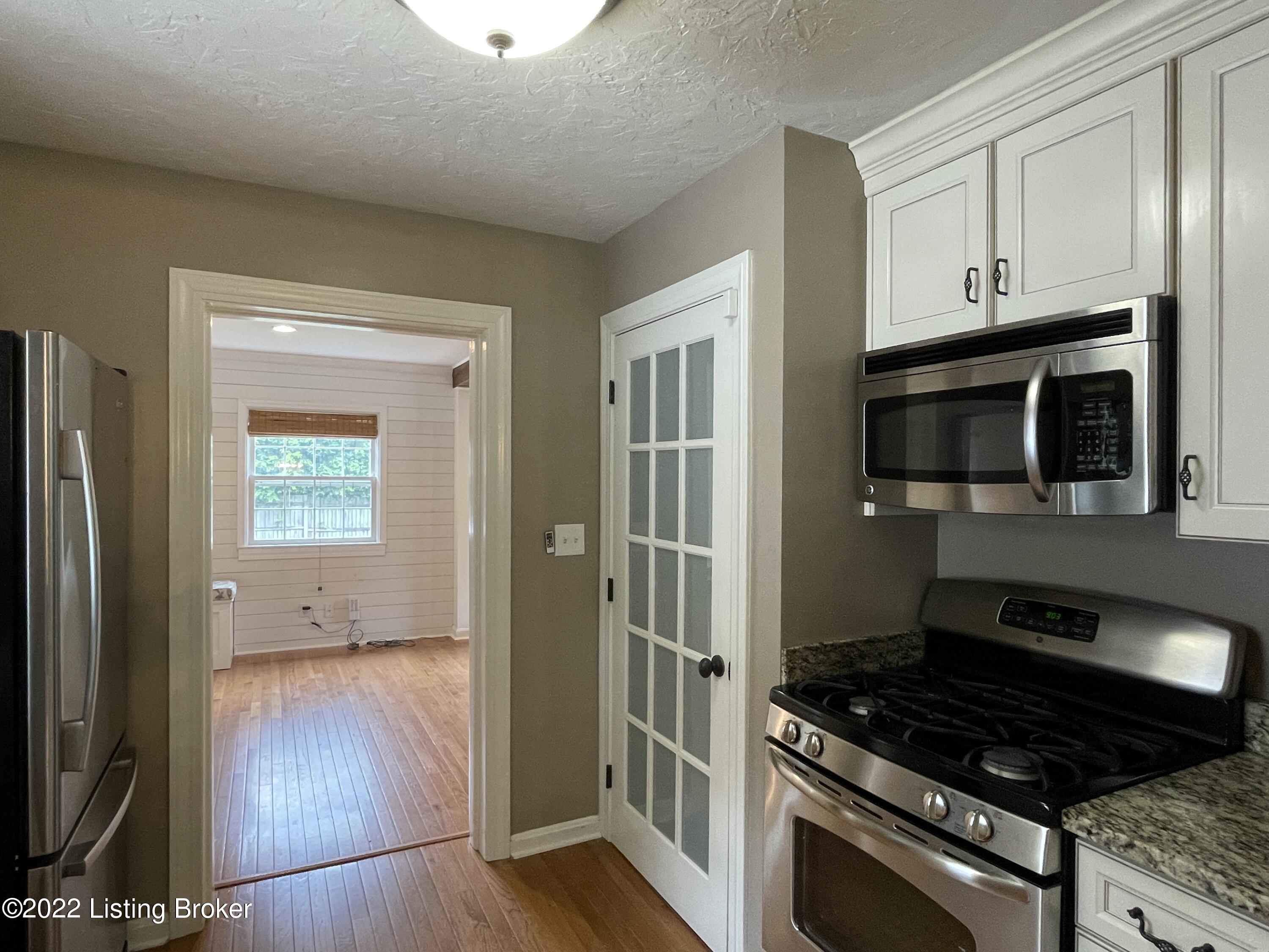 4300 Alton Road Louisville, KY 40207 - Photo 11 of 44 IMG_4467