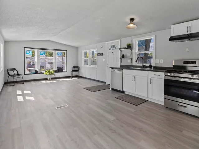 $61,500 | 10211 West Greenfield Avenue, Unit 18, West Allis, WI 53214