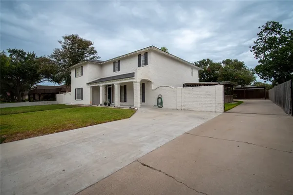 $499,000 | 5313 River Oaks Drive, Corpus Christi, TX 78413