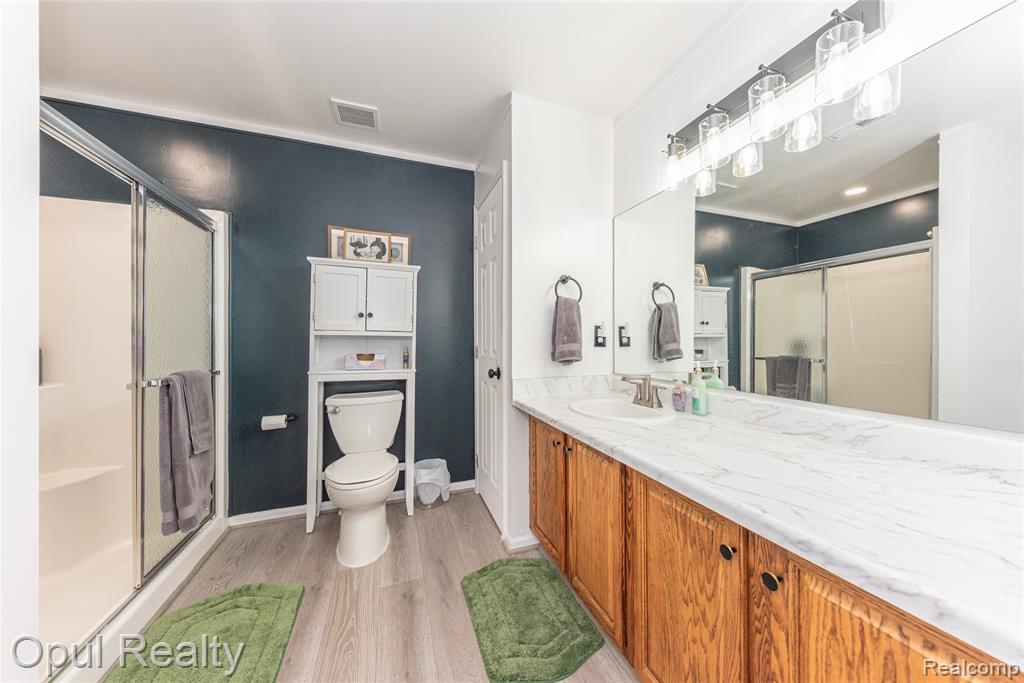 11698 Farmington Road Livonia, MI 48150 - Photo 15 of 23 Gallery Image 15