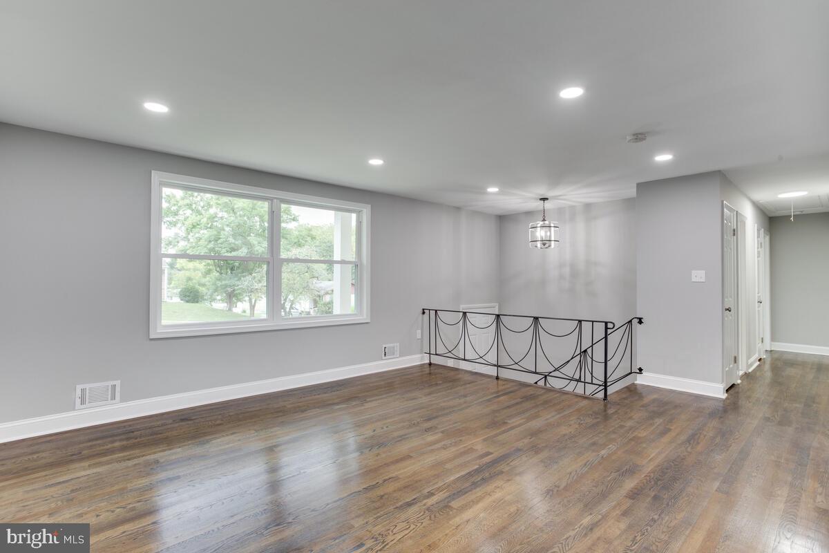 5202 Shires Court Clinton, MD 20735 - Photo 10 of 52