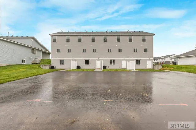 $315,000 | 1272 Bingham Avenue, Idaho Falls, ID 83402