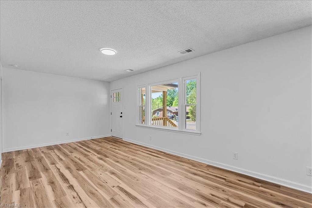 608 Winstead Street Reidsville, NC 27320 - Photo 9 of 29