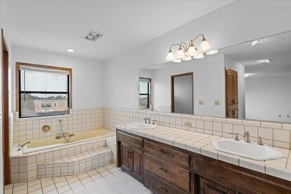 $1,199,000 | 1815 Azure Court, Manteca, CA 95336