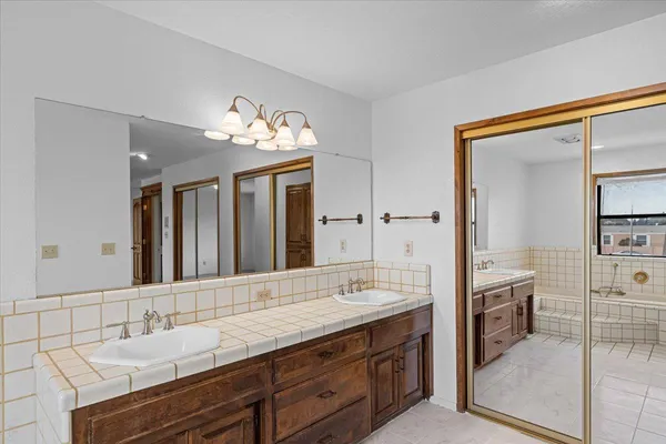 $1,199,000 | 1815 Azure Court, Manteca, CA 95336