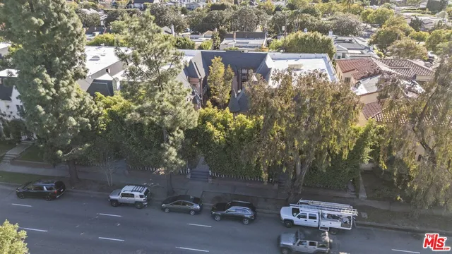 $3,300 | 6542 1/2 West Olympic Boulevard, Los Angeles, CA 90048