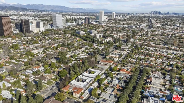 $3,300 | 6542 1/2 West Olympic Boulevard, Los Angeles, CA 90048